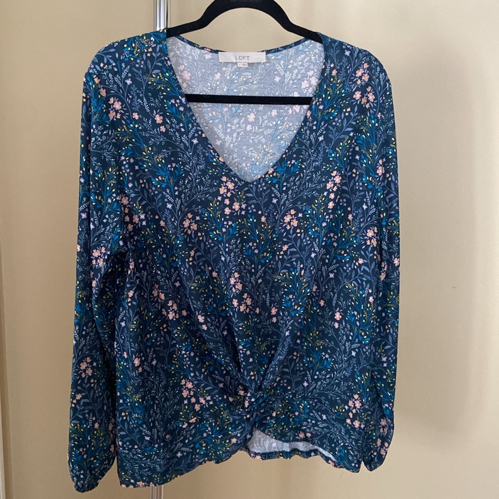 LOFT Women's Floral Blue Top